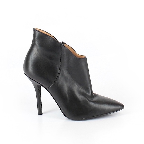 Enzo Angiolini Shoes - ENZO ANGIOLINI size 5M black leather high heel ankle bootie - light wear